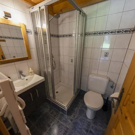 Hauts Forts Prodains Mountain Voyages Chalet *